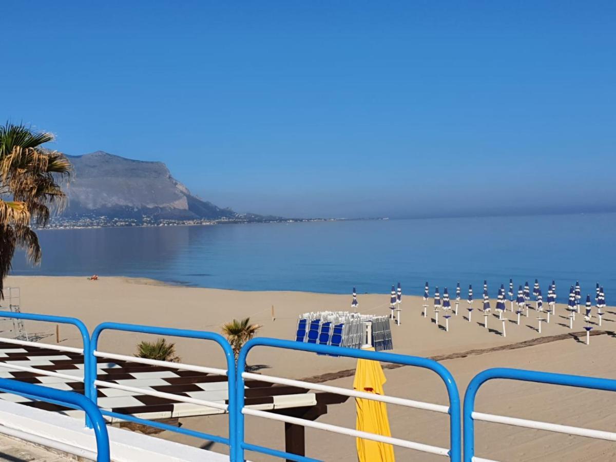 فيلا La Dependance Delle Mimose إزولا ديلي فيمين المظهر الخارجي الصورة